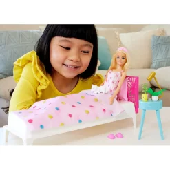 Barbie - Muñeca con dormitorio y accesorios incluidos ㅤ*MATTEL New