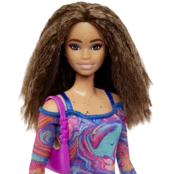 Barbie - Muñeca Fashionista con vestido estampado mármol y accesorios de moda ㅤ*MATTEL Sale
