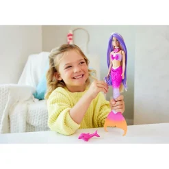 Barbie - Muñeca sirena cambio de color con delfín y accesorios ㅤ*MATTEL Hot