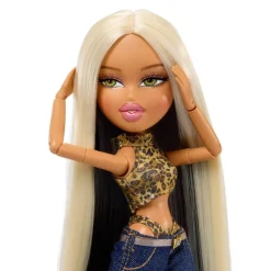 - Lola Índigo*Bratz Hot