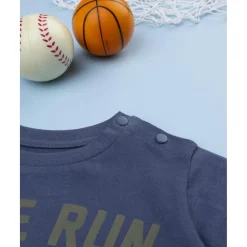 New Camiseta azul con estampado 