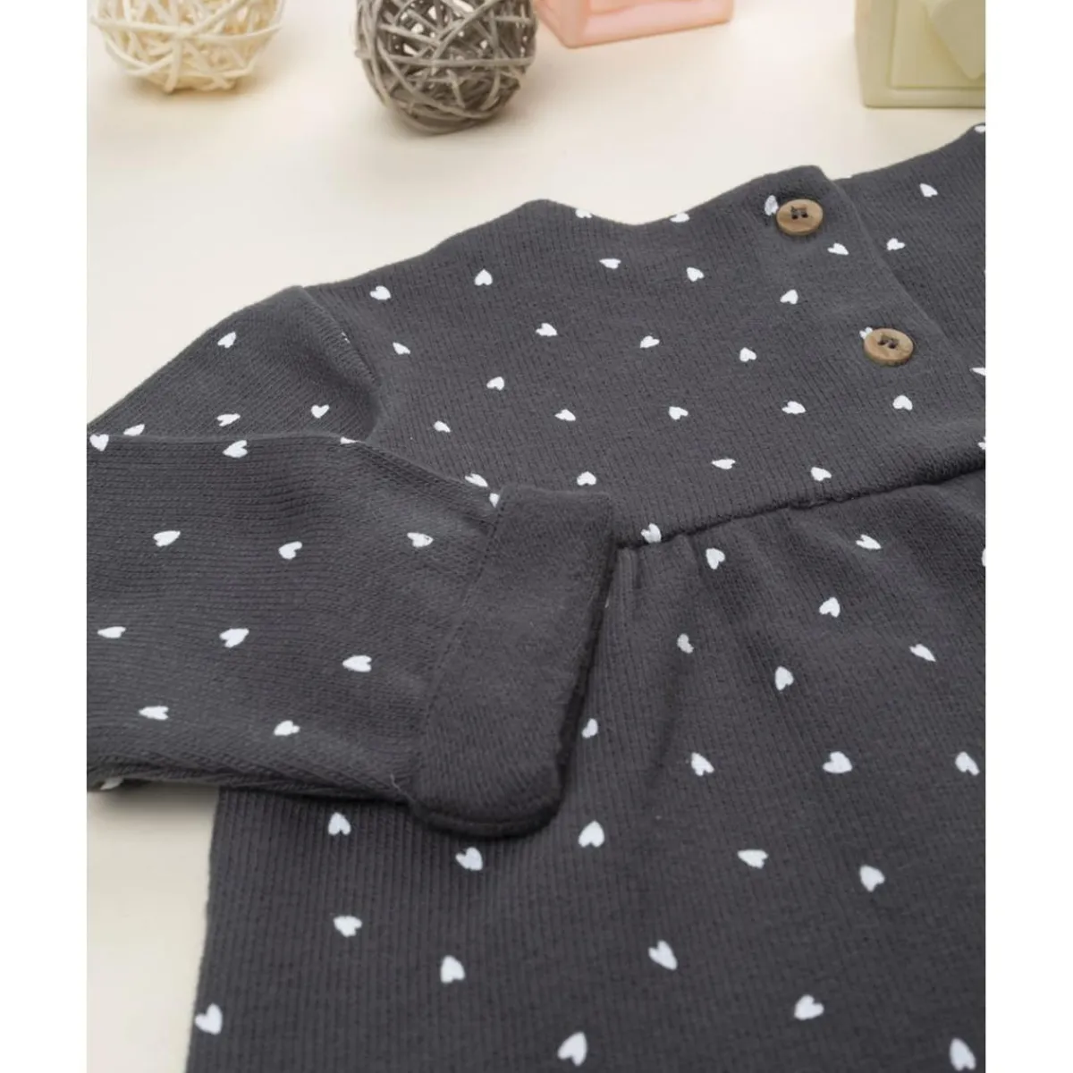 Camiseta niña gris con corazones*Prenatal Hot