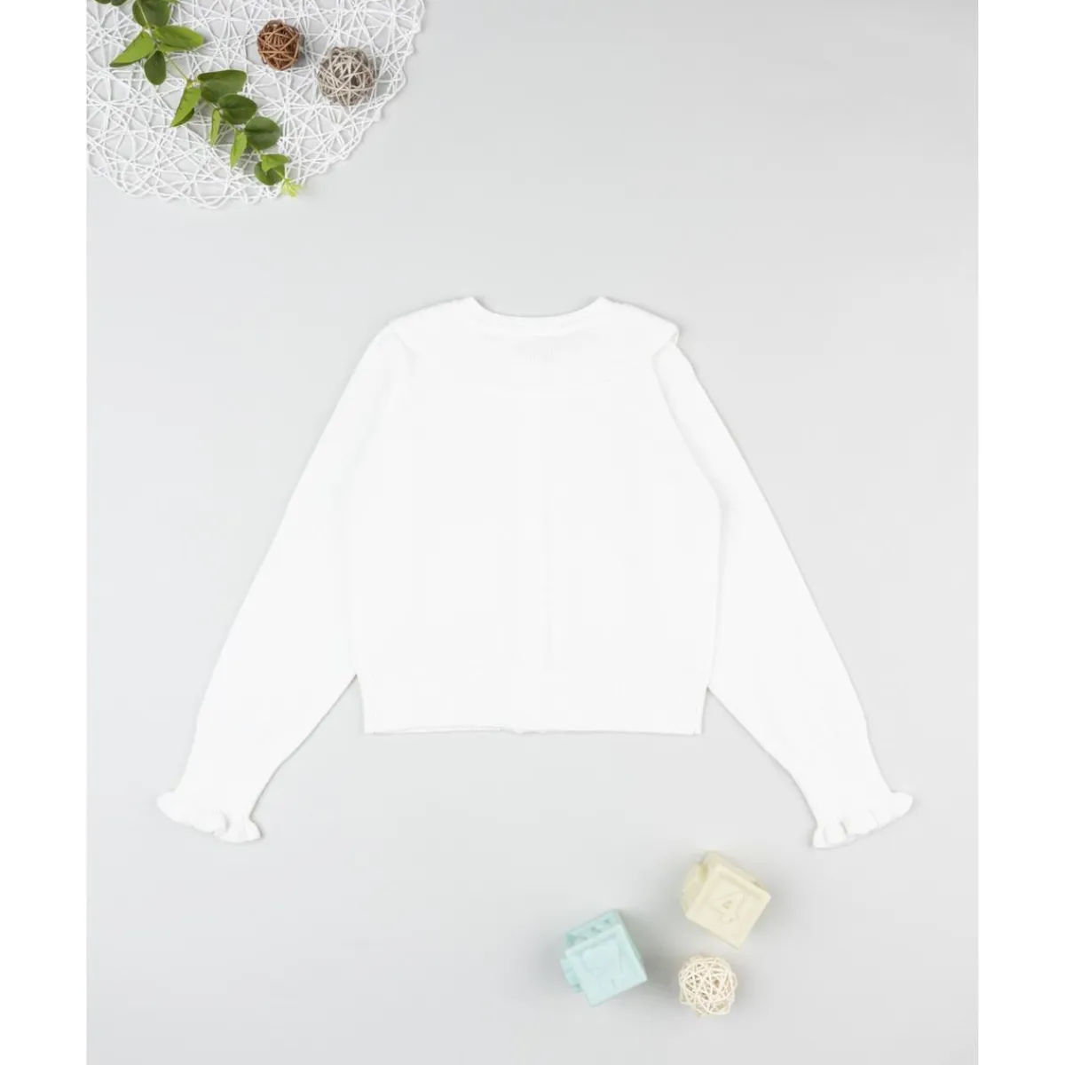 Cardigan blanco con bordados para niña*Prenatal New