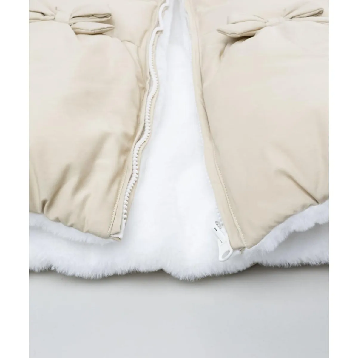 Chaqueta beige con lazos para niña*Prenatal Outlet