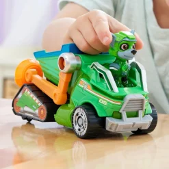 Best Energía - Patrulla Canina - Camión de reciclaje de juguete con figura de acción Rocky, luces y sonidos ㅤ Coleccionables Y Mini Mundos