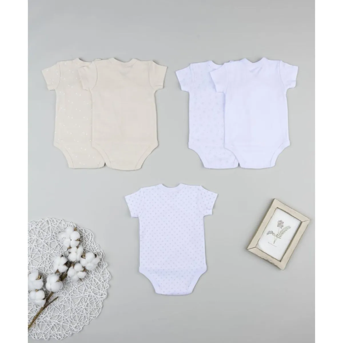 Pack 5 bodies de manga corta para niña en beige y blanco*Prenatal Online