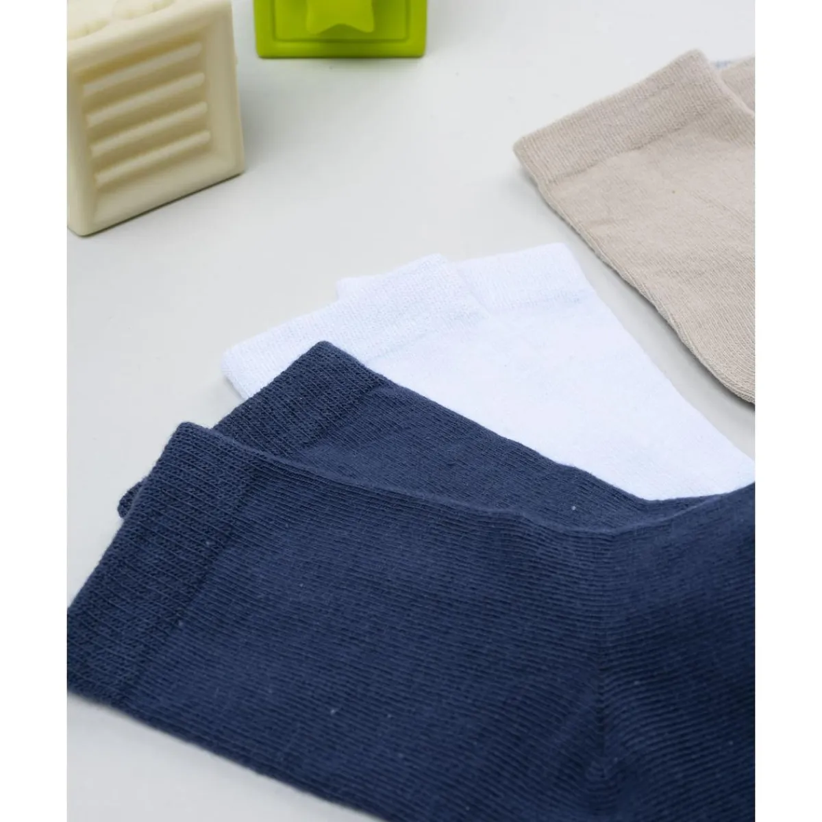 Pack 4 calcetines altos de niño en varios colores*Prenatal New