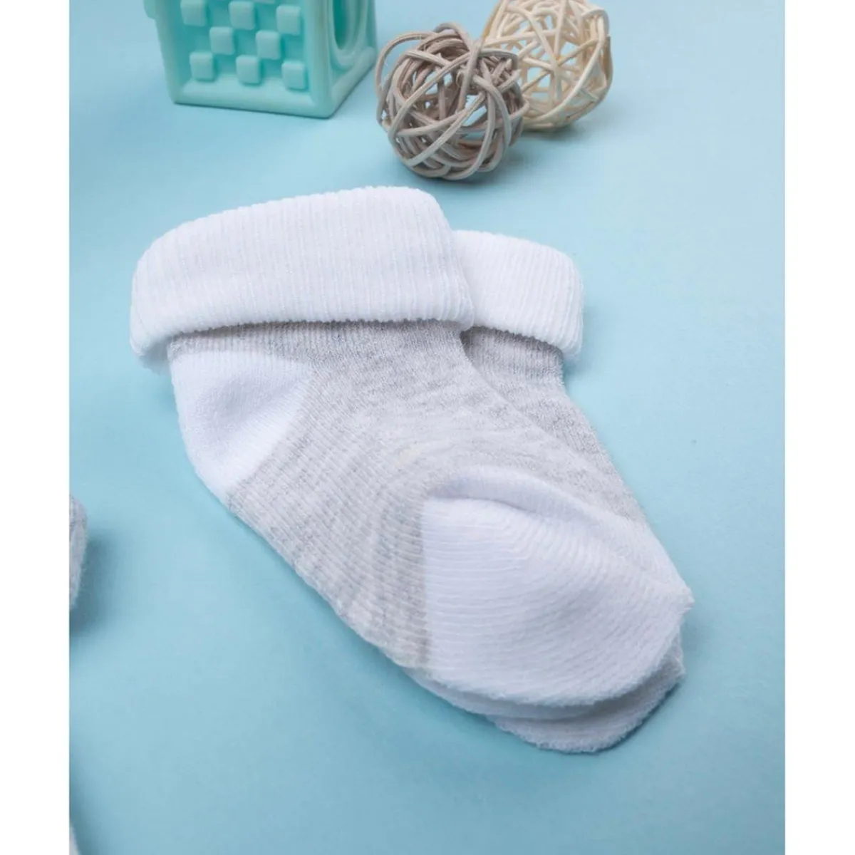Pack 2 calcetines niño blanco y gris*Prenatal Clearance