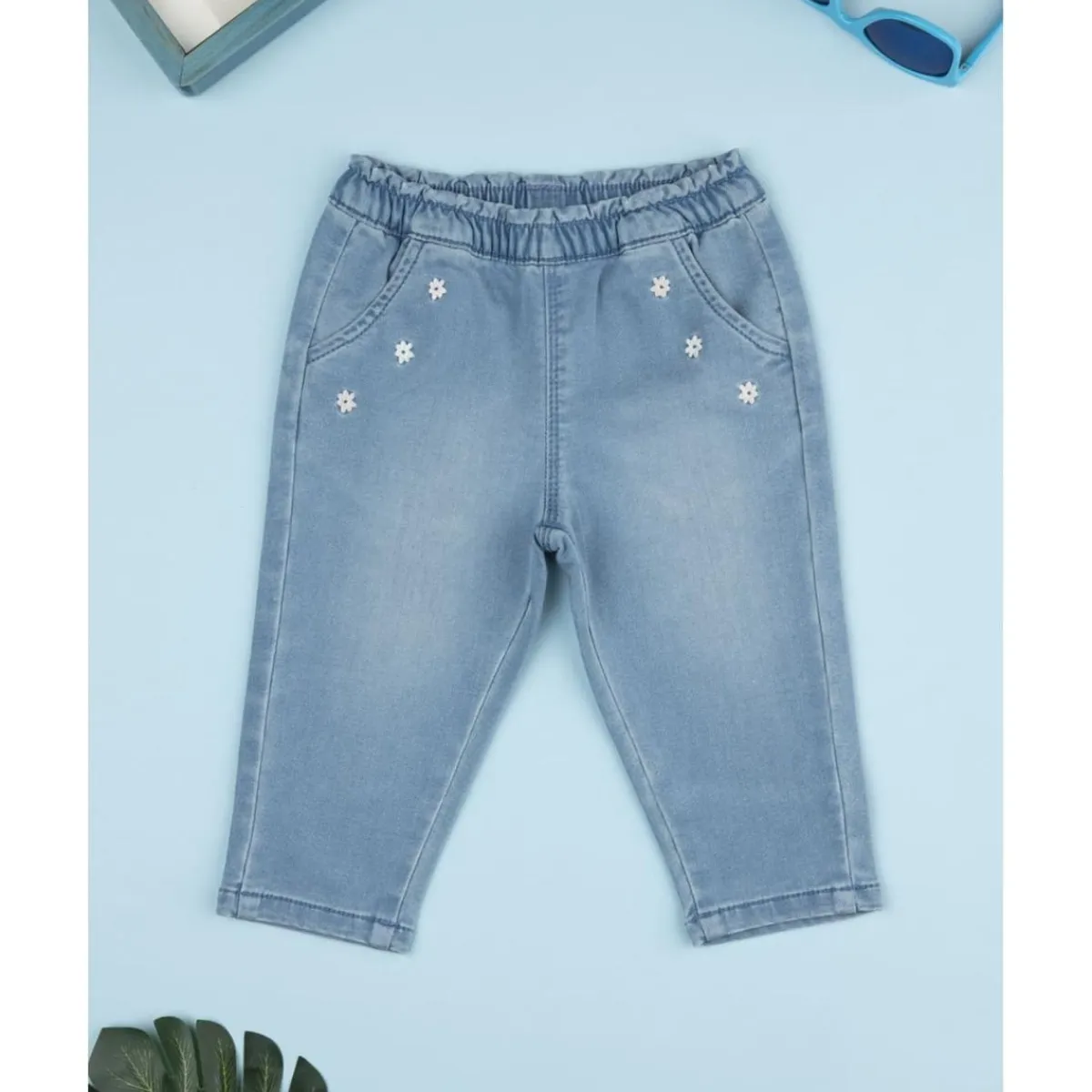 Pantalón denim claro niña con flores bordadas*Prenatal New