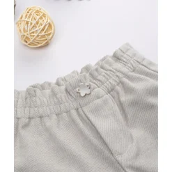 Pantalón niña beige con bolsillos y bordados*Prenatal