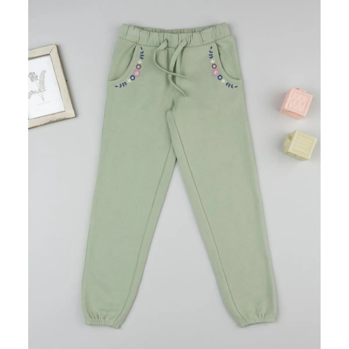 Pantalón niña verde con bordado de flores*Prenatal Online