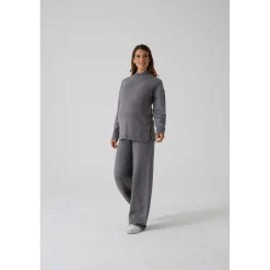 Pantalón premamá gris en tricot*Prenatal Hot