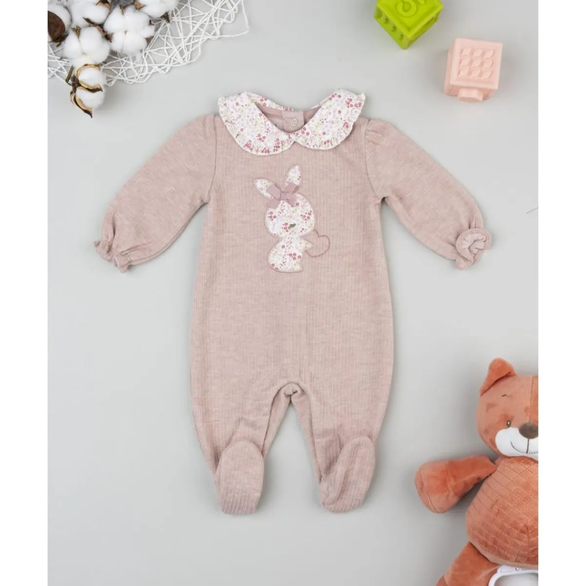 Pijama en color rosa antiguo de bebé niña con patch de conejito*Prenatal Best