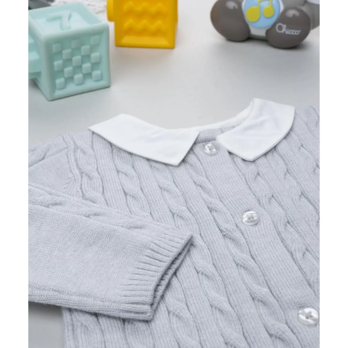 Pijama tricot de bebé en gris con cuello blanco*Prenatal Sale