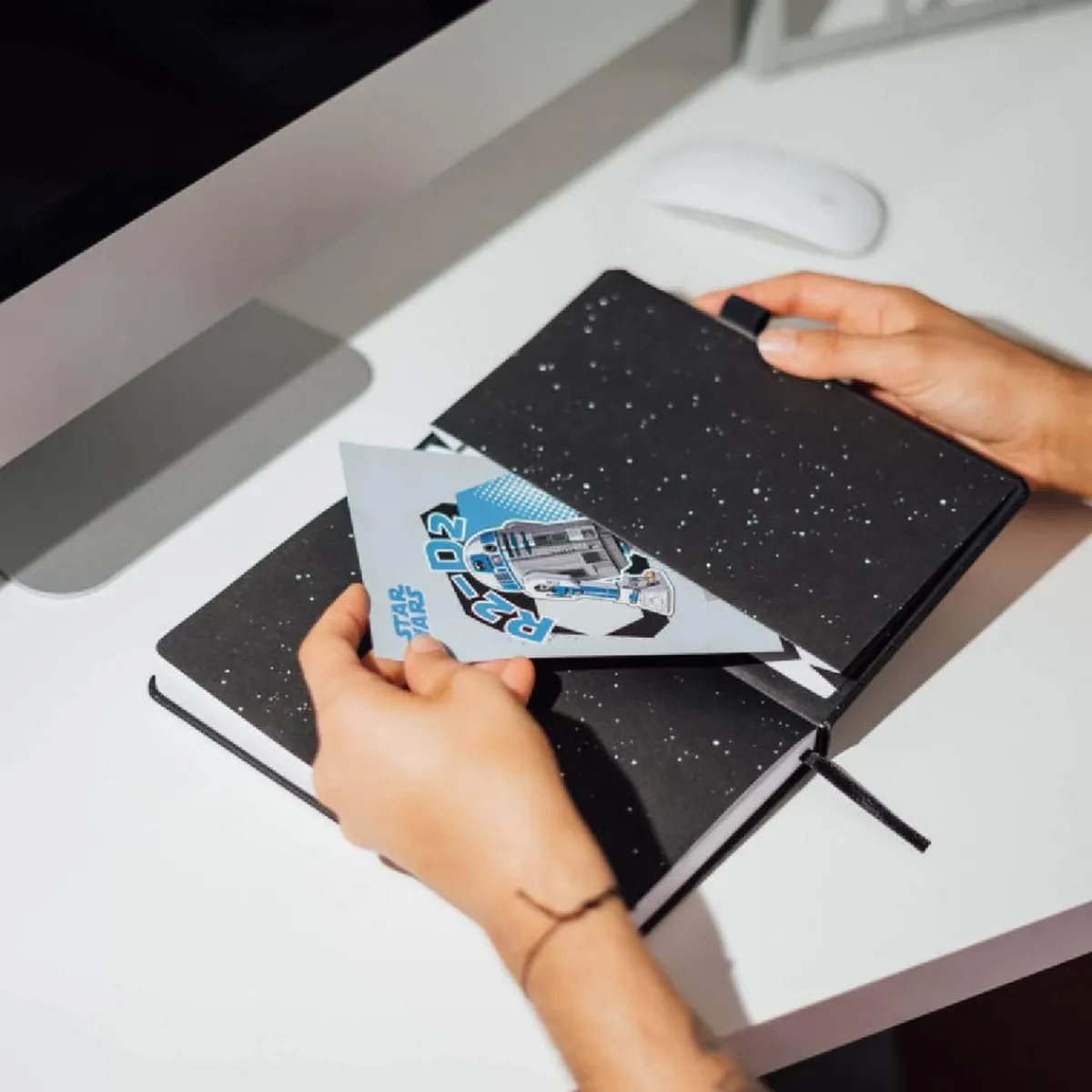 New Star Wars - Cuaderno A5 + Bolígrafo sable Darth Vader Merchandising|Friki Zone