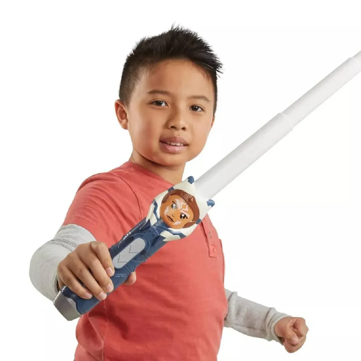 - Sable extensible Ahsoka Tano Figuras De Acción