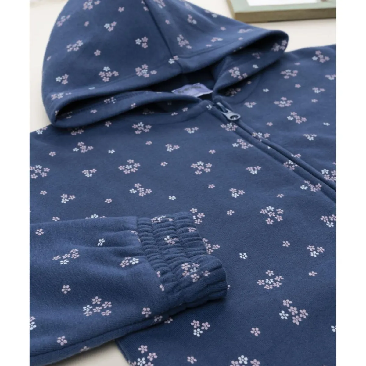 Sudadera azul con flores allover para niña*Prenatal Best