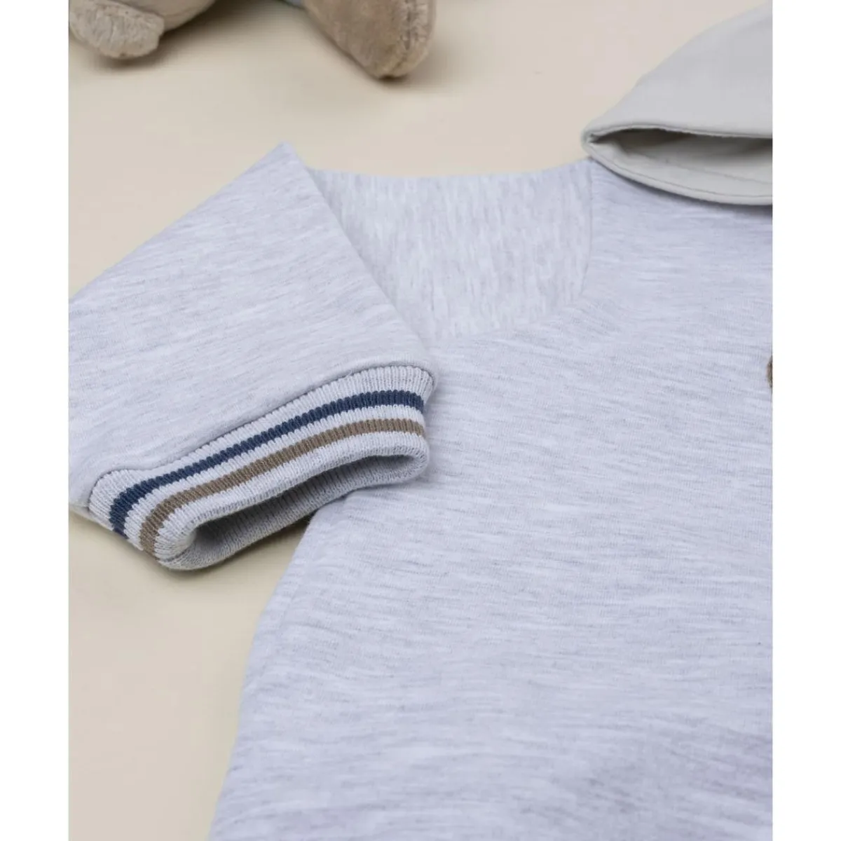 Sudadera gris con capucha y estampado de oso para niño*Prenatal Online