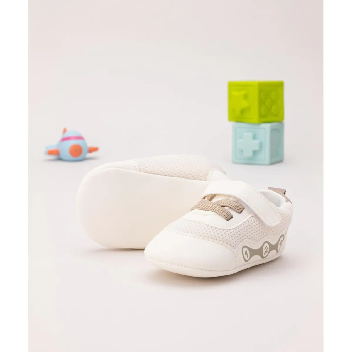 Zapatos de niño beige*Prenatal Outlet